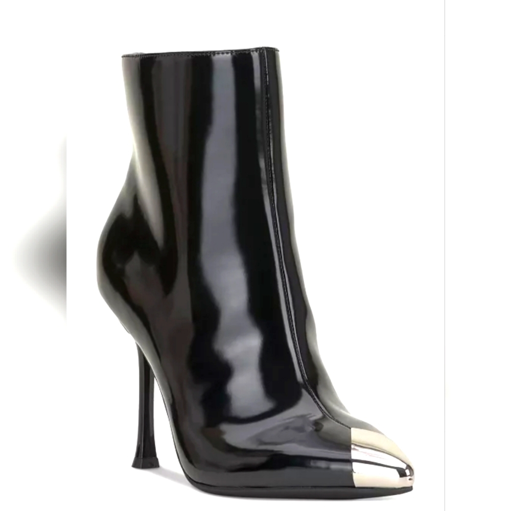 Booties Brand New, size 5, color Black and Silver.